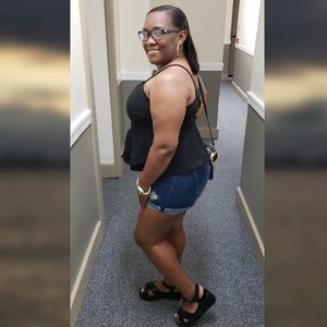 Meet your Posher, Juliette